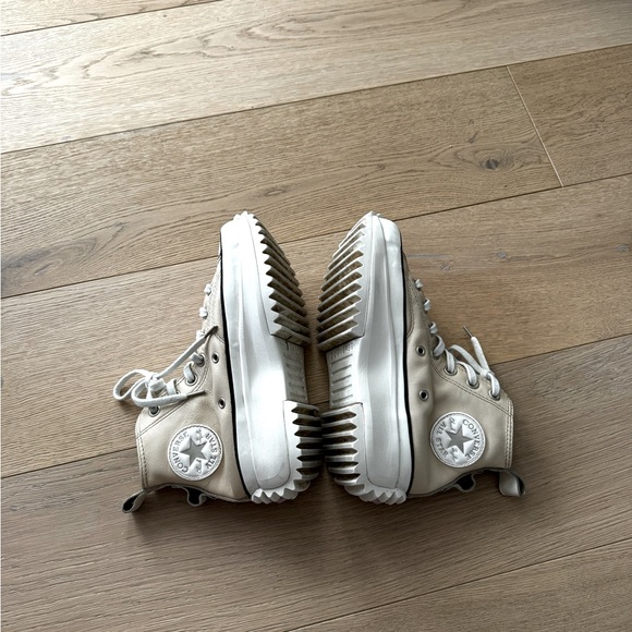 Converse Women's Run Star Hike Platform Chunky Sneakers - Picture 7 of 8